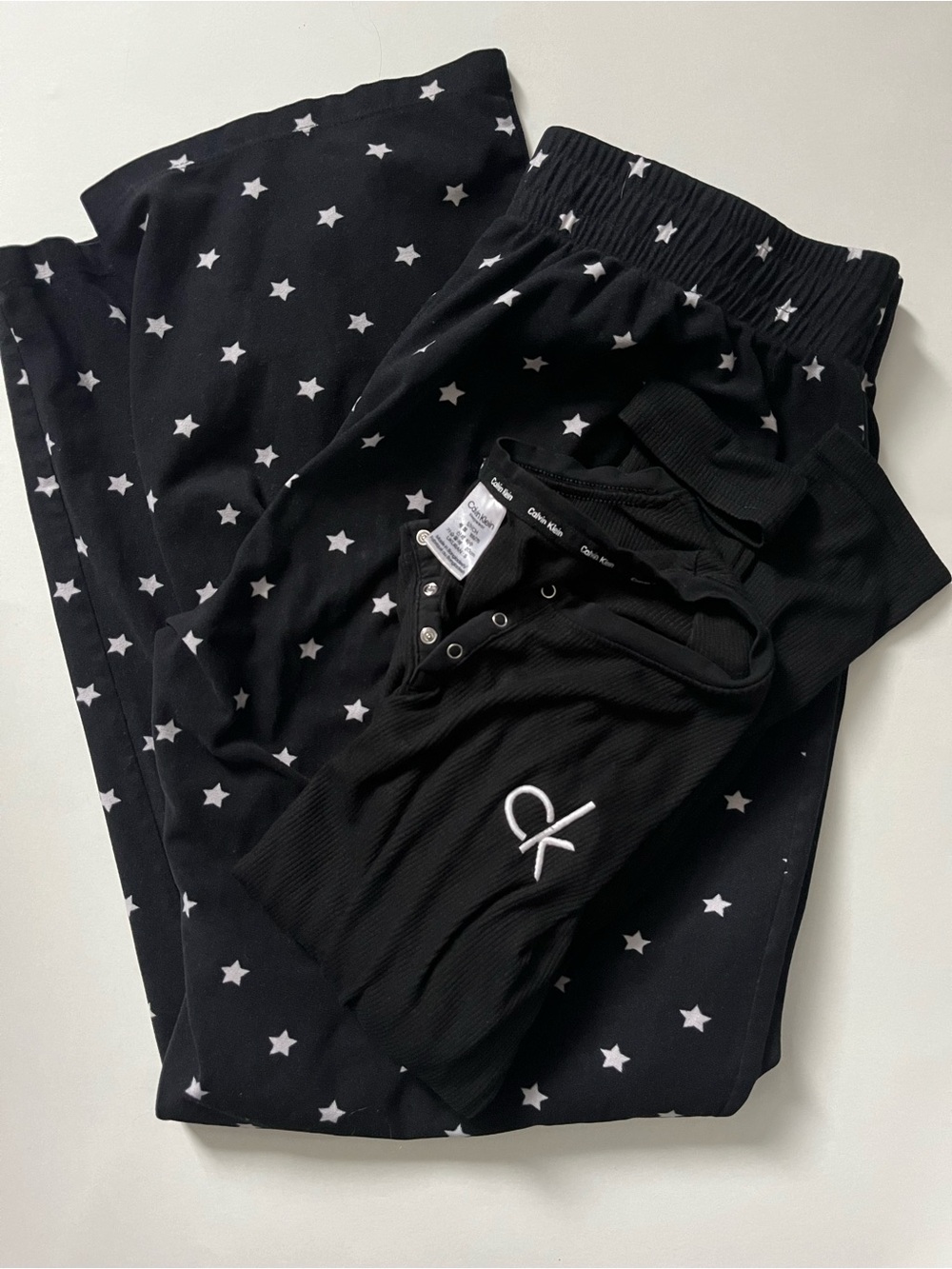 Calvin Klein Stars Pajana Set - Picture 1 of 6